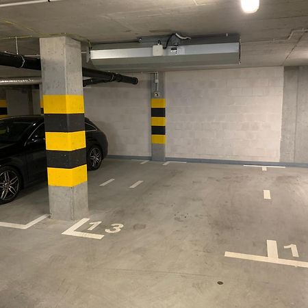 National Stadium-Brzeska Street-Underground Parking Warschau Exterior foto
